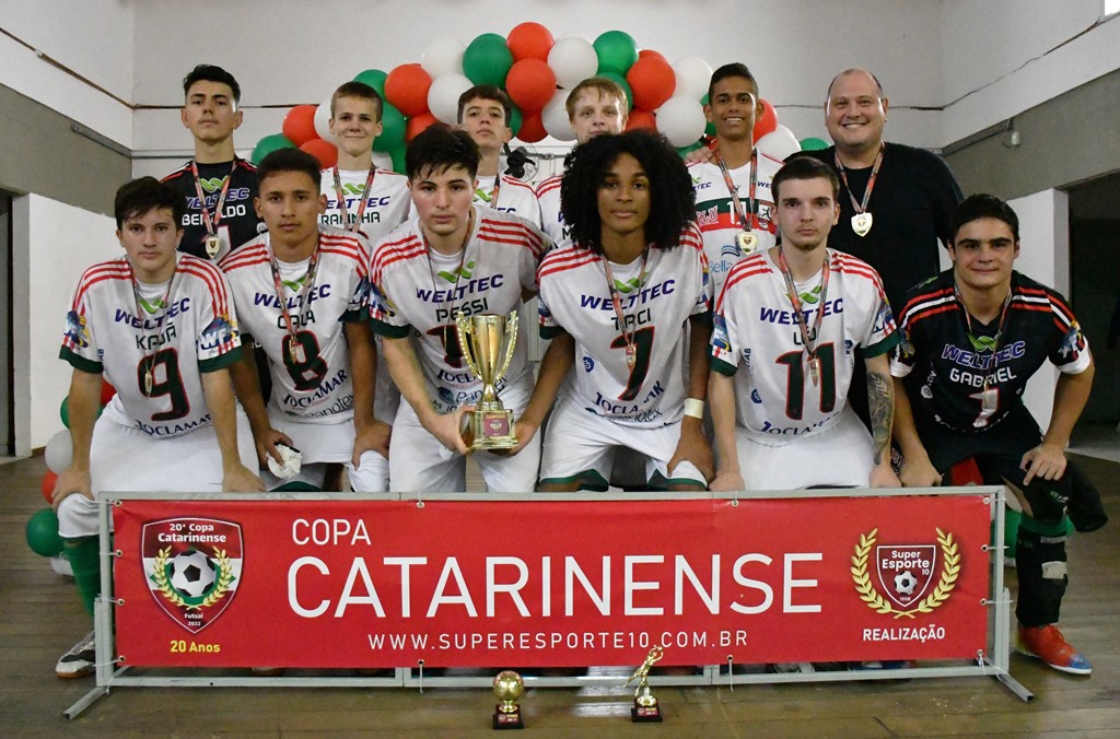 Apama vira placar e conquista a Sub-17