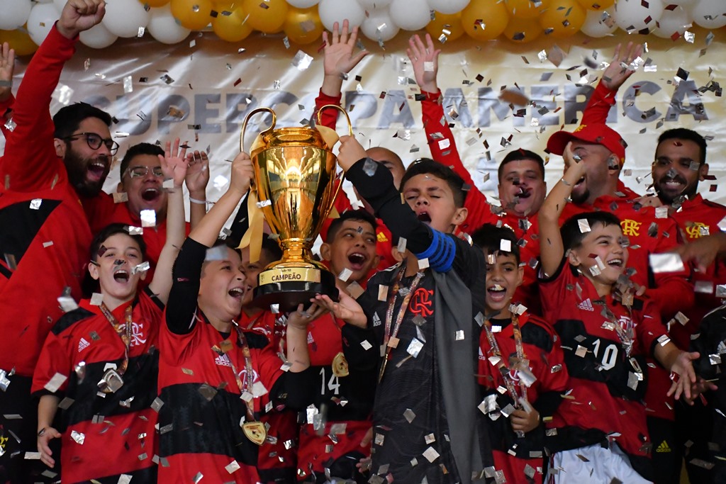 Flamengo supera a Spaca e é campeão Sub-10