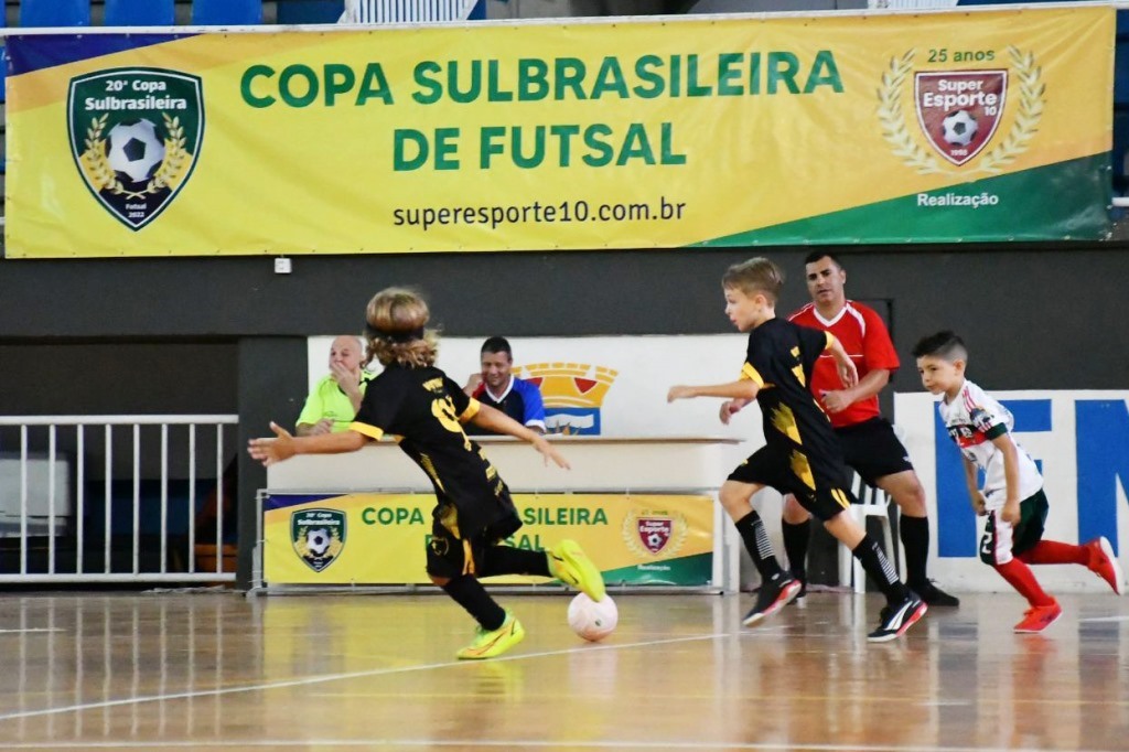 Bola rolando: começa a Copa Sulbrasileira em Balneário Camboriú