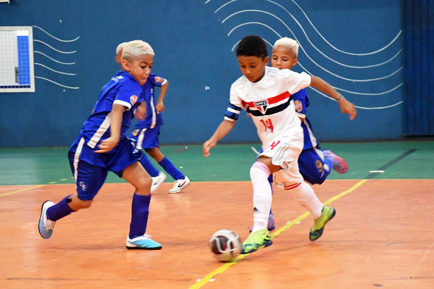 Supercopa fecha o segundo dia com todos em quadra