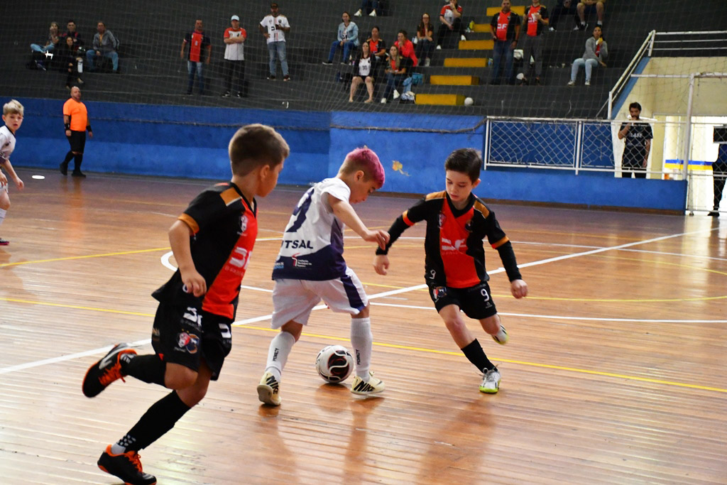 Sub-08 e 13 estão jogando a 2ª fase em Itajaí