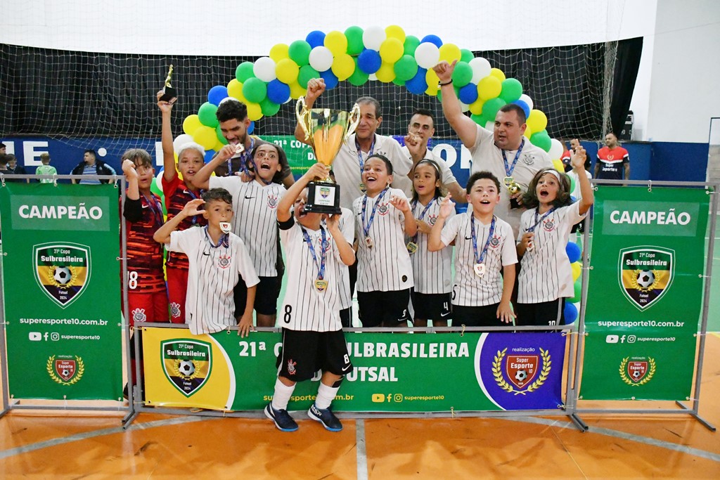 Com goleada, Corinthians é o campeão da Sub-09