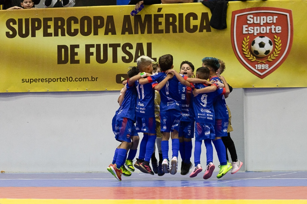 Abertura da 22ª teve 29 jogos nesta segunda-feira