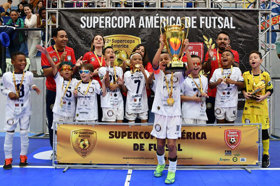 São Caetano (SP) levanta a taça na categoria Sub-08